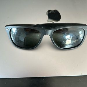 Ray Ban Justin Sunglasses